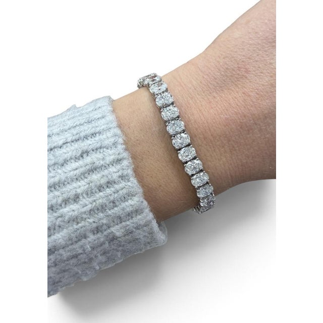 Early 21st Century 20.56 Carats Oval Cut Diamond Tennis Bracelet For Sale - Image 5 of 6