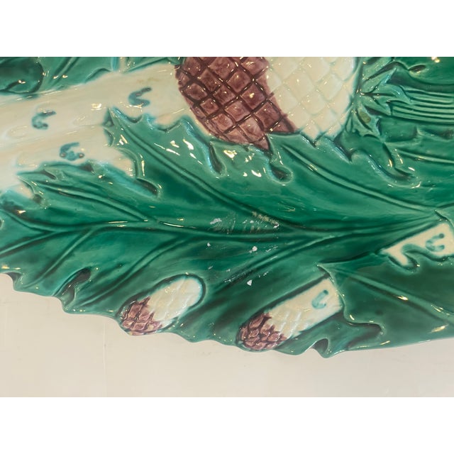 French Majolica Asparagus & Artichoke Barbotine Platter by Bavent, C. 1900 For Sale - Image 4 of 13