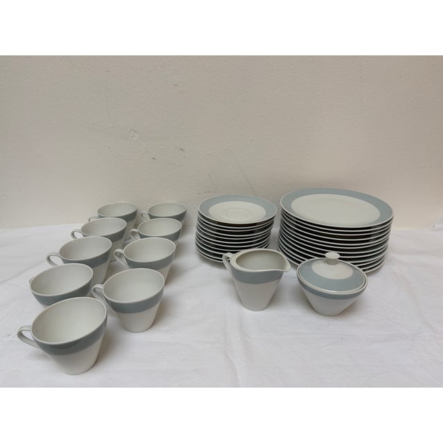 Mid-Century Model Secunda Grey Coffee Service Shape 2000 by Raymond Loewy for Rosenthal Studio Line, Set of 34 For Sale - Image 10 of 10