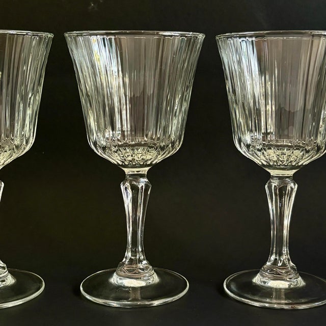 Cristal d' Arques Vintage French Cristal D’Arques Meridien Claret Wine Glasses – Set of 4 For Sale - Image 4 of 7