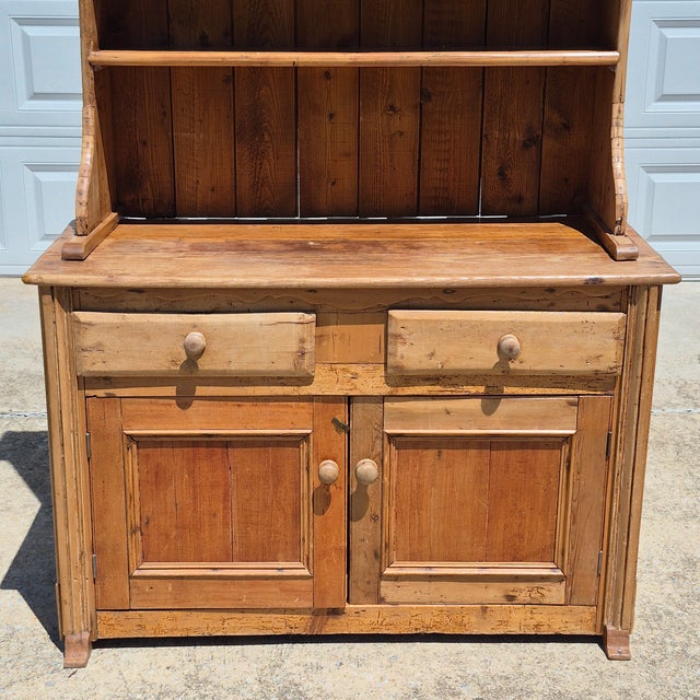 Late 19th Century Circa 1890s English Scrubbed Pine Hutch Cabinet Welsh Dresser Cupboard W/ Plate Racks For Sale - Image 5 of 18