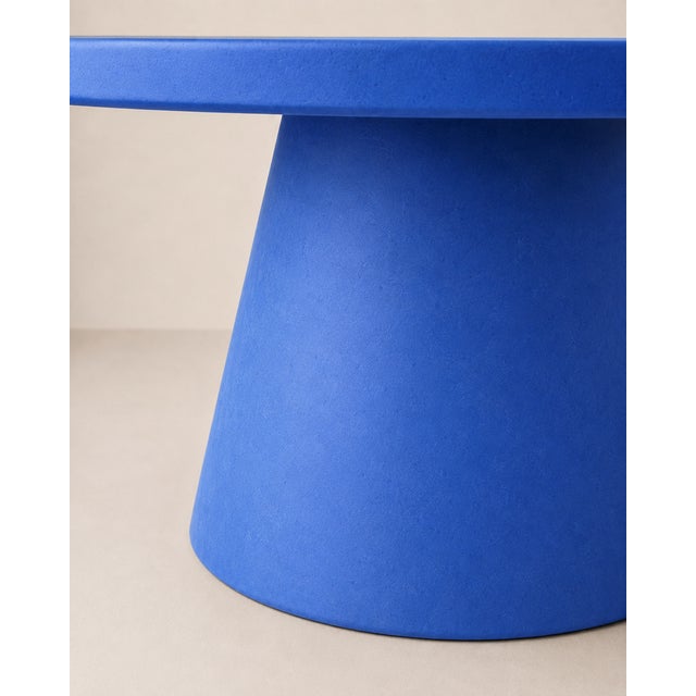 Evo Microconcrete Dining Table by Andrea Toffanin for Hood - Back & Forth Design For Sale - Image 4 of 5