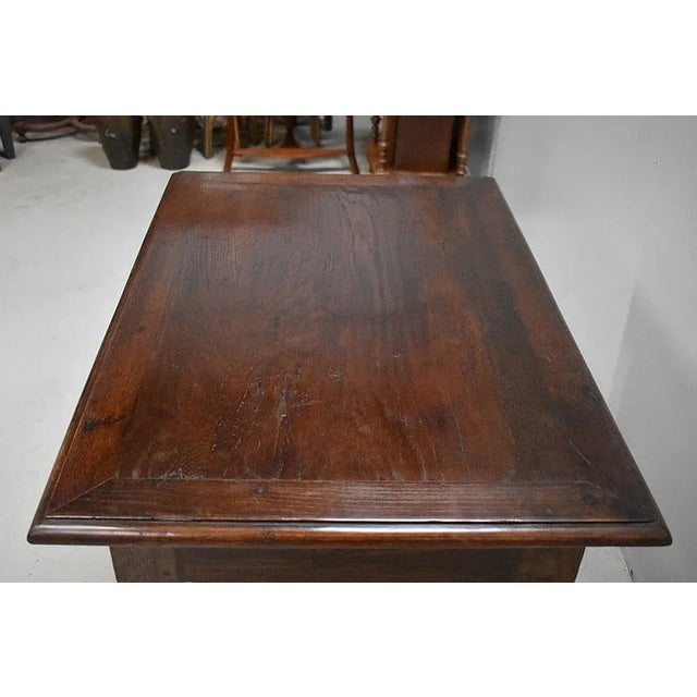 Small Louis Its top is molded at the edge and it rests on 4 braced ‘baluster’ legs. Period: 18th century. Very good...