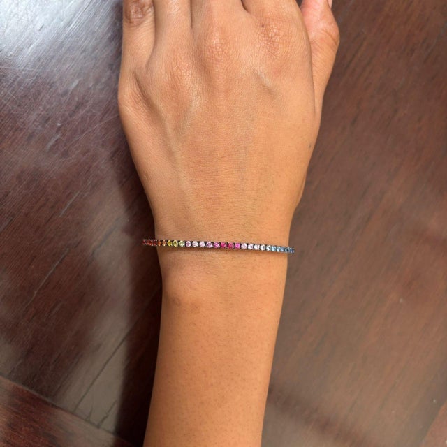 Early 21st Century Natural Multi sapphire 1.92cts bracelet in 18k gold For Sale - Image 5 of 18