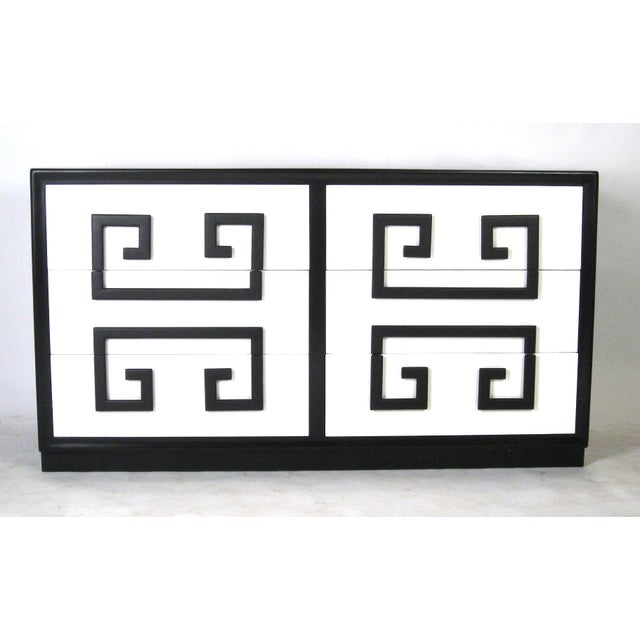 This original vintage black and white piece is just absolutely stunning and timeless!! The iconic raised Greek Key handle...