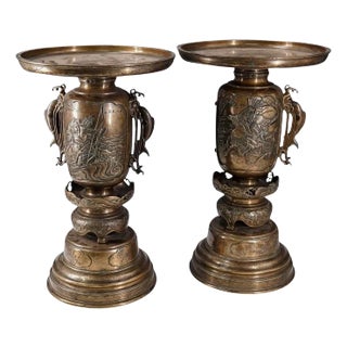 19th Century Meiji Japanese Usabata Ikebana Bronze Vases - A Pair For Sale