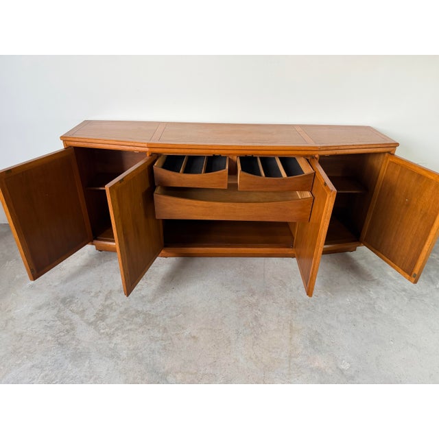 Mid-Century Modern 1970s Heritage Mid-Century Modern Sculpted Walnut Sideboard Credenza With Brutalist Broze Hardware For Sale - Image 3 of 18