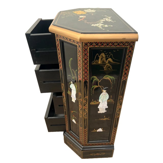 Vintage Chinese Chest of Drawers Dresser Chinoiserie Mother of Pearl Applique For Sale In Palm Springs - Image 6 of 11
