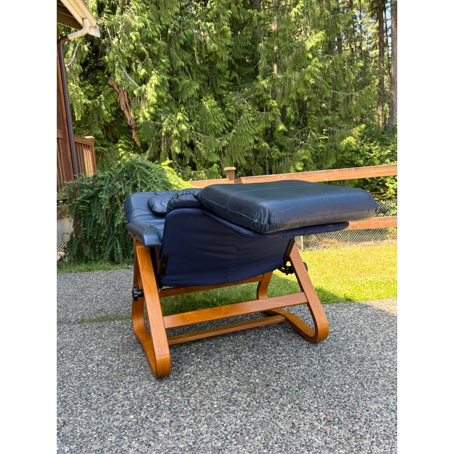 Nepsco Backsaver Bentwood Frame Reclining Chair with Blue Leather Upholstery Relax the Back Nepsco Back Saver anti-gravity...