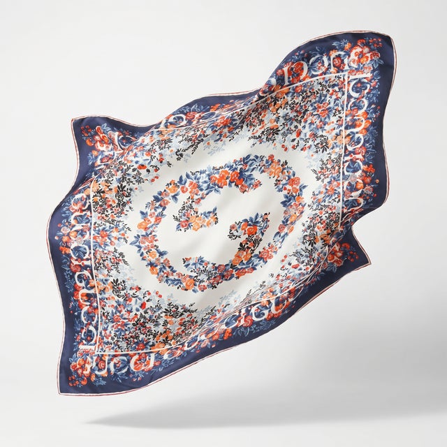 Gucci Gucci Logo Bouquet Vintage Silk Scarf Pillow 24" For Sale - Image 4 of 4