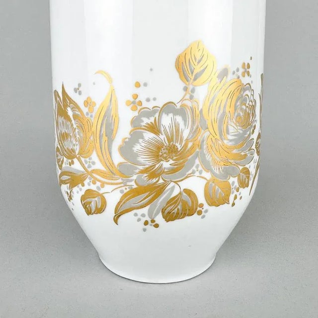 Large Porcelain Vase attributed to Hutschenreuther, 1970s For Sale - Image 3 of 7
