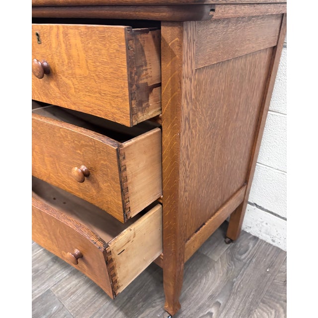 Antique Victorian Quarter Sawn Tiger Oak Serpentine Dresser With Mirror For Sale - Image 9 of 11