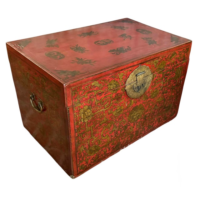 Chinoiserie Antique Chinese Red & Gold Chinoiserie Trunk Coffee Table For Sale - Image 3 of 5