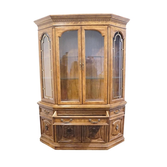 Bernhardt Furniture Solid Walnut French Provincial 61" Lighted Display China Cabinet 636-100 / 636-606 For Sale In Kansas City - Image 6 of 15