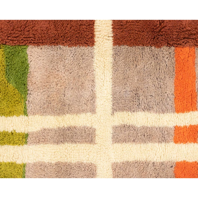 Sienna Premium Hand-Knotted Moroccan Wool Rug | 9'1" X 5'0" | One of a Kind For Sale - Image 8 of 9