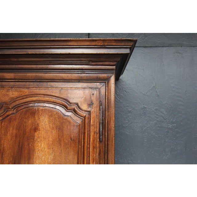 French Buffet À Deux Corps in Walnut For Sale - Image 15 of 18