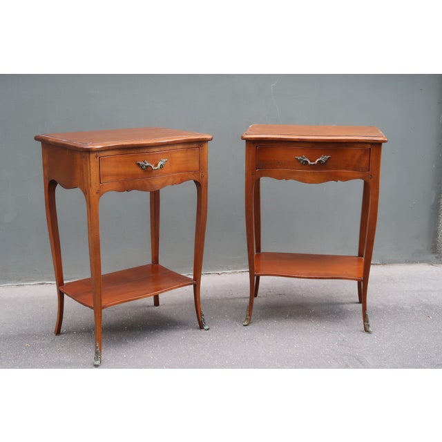 French 1960s Pair of French Louis XV Style Rosewood Side Tables Attributed to André Mailfert For Sale - Image 3 of 13