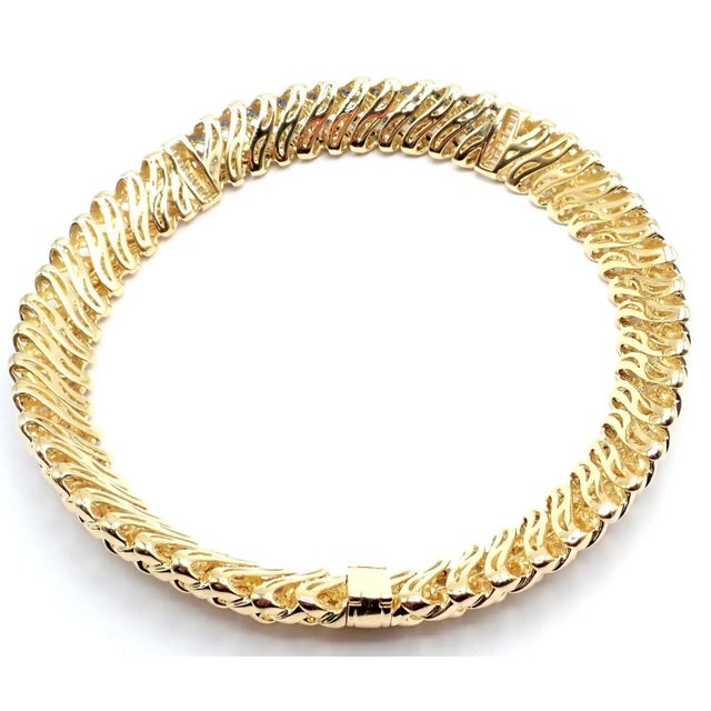 Gold Vintage Tiffany & Co. Vannerie Diamond Sapphire Basket Weave Yellow Gold Necklace For Sale - Image 8 of 17