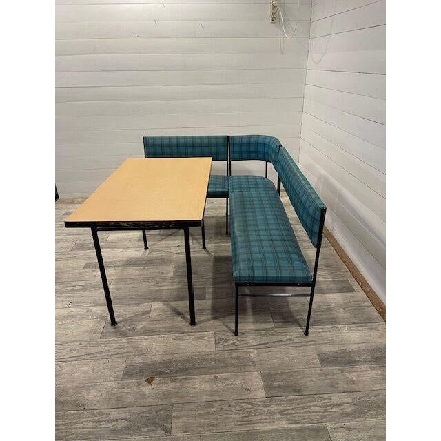 Vintage dining set with table, 1975 4 pieces complete in good [ but used] original condition perfekt for a litlle kitchen...