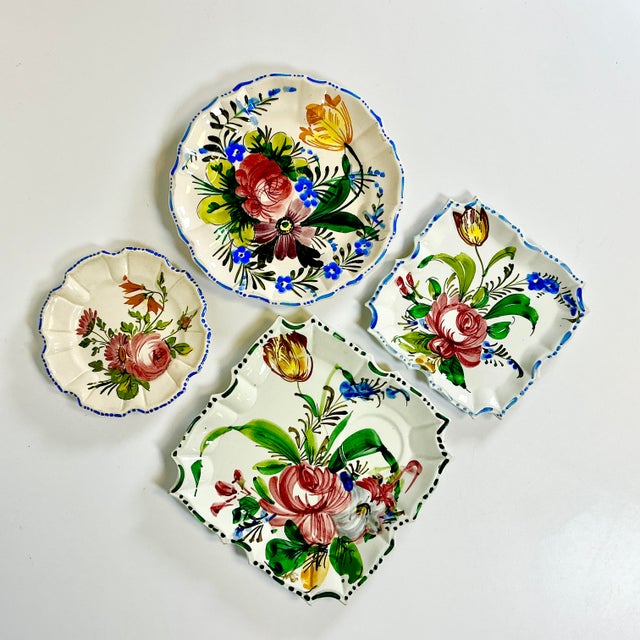 1940s Vintage Italian Boho Chic Faience Nove Rose Plate Wall Installation - Set of 4 For Sale - Image 6 of 8