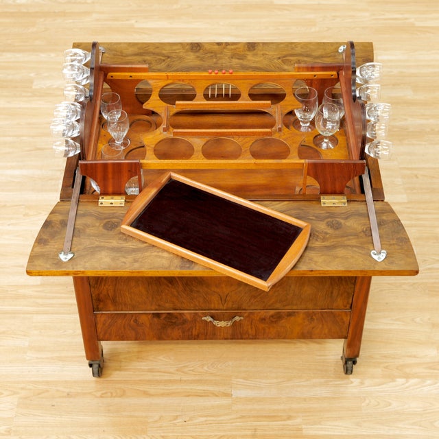 Brown 1950s British 'Pop-Up' Liquor Cabinet Bar Cart in Burl Wood For Sale - Image 8 of 15