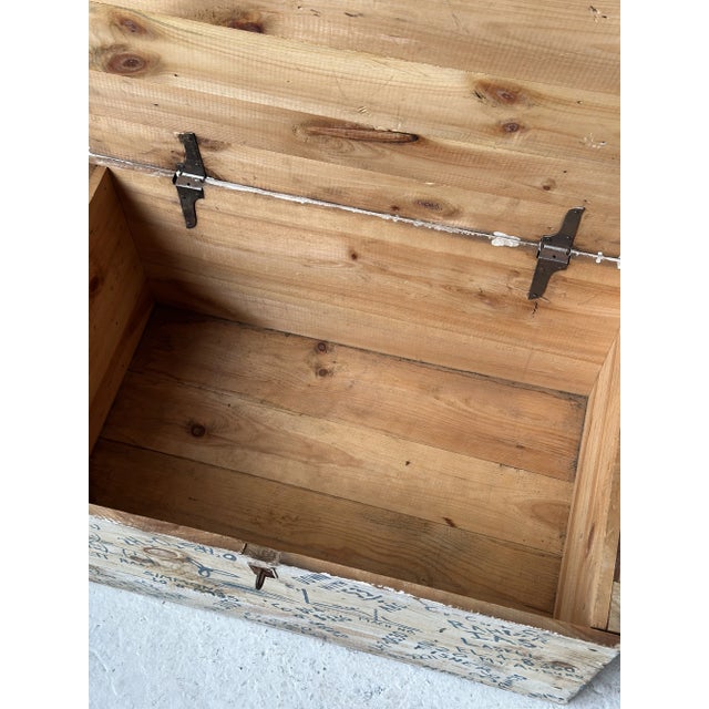 Vintage Folk Art Embellished m.i.t. “Seniors” Dormitory / Naval Trunk, Circa 1949-1950 For Sale - Image 18 of 18