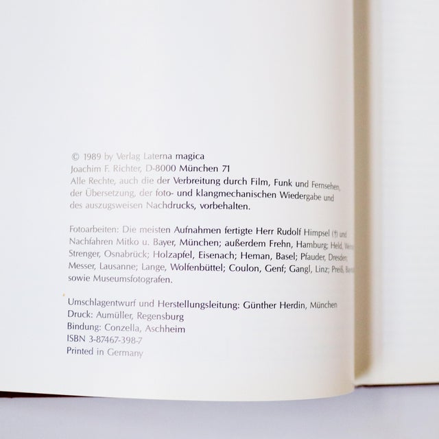 Tabakpfeifen Sammeln: Kunstwerke in Porzellan 1989 German Porcelain Tobacco Pipes Reference Book by Walter Morgenroth For Sale - Image 12 of 12