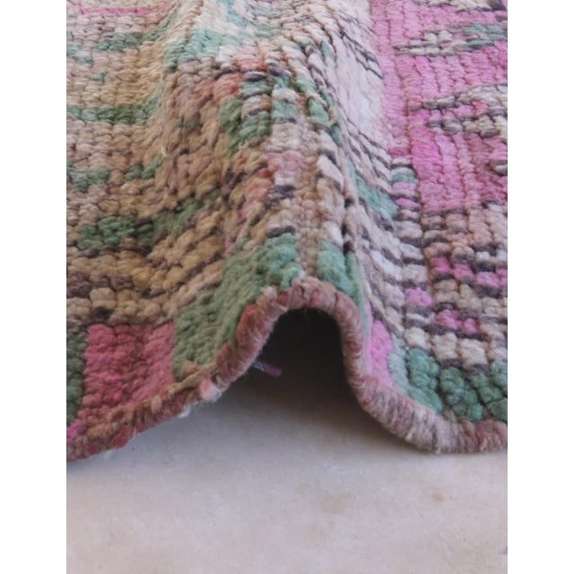 Abstract Vintage Moroccan Rug 5'8" X 6'8" For Sale In Cleveland - Image 6 of 7