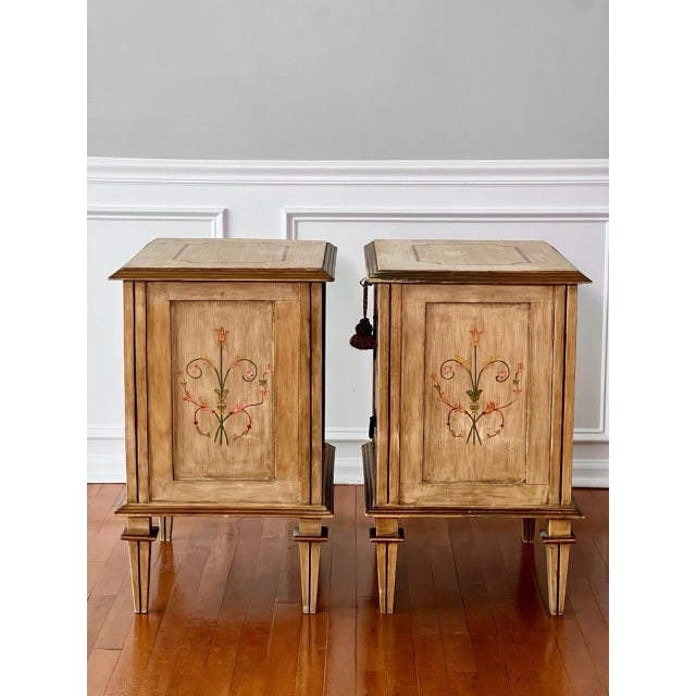 Neoclassical 1920s Pair of Italian Neoclassical Style Paint Decorated Nightstands For Sale - Image 3 of 18