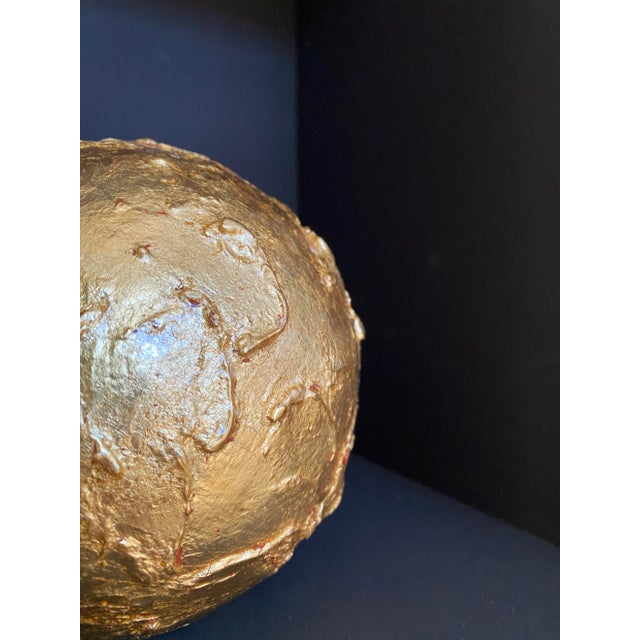 Chinese Papier-Mâché Golden Sphere (5,50 In) For Sale - Image 4 of 5
