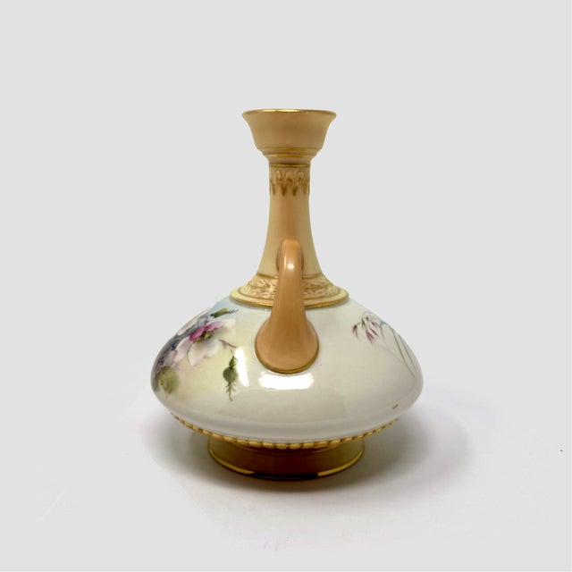 Early 20th Century Antique 1903 Royal Worcester Hand Painted Twin Handled Floral Vase For Sale - Image 5 of 8