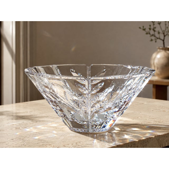 Vintage Orrefors Gunnar Cyrén Signed Leaf-Cut Crystal Bowl, Sweden A striking vintage crystal bowl designed by celebrated...
