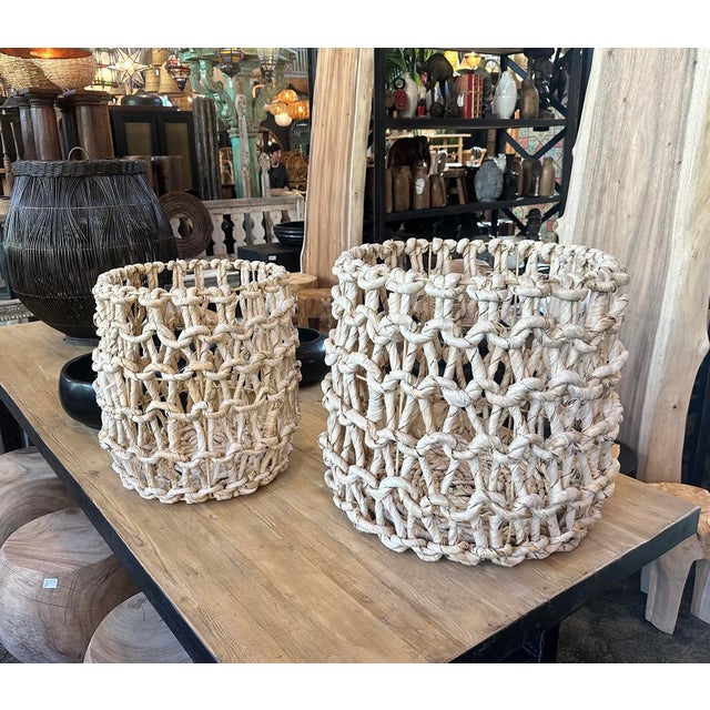 Coastal Contemporary Hyacinth Chain Basket Large For Sale In Los Angeles - Image 6 of 6