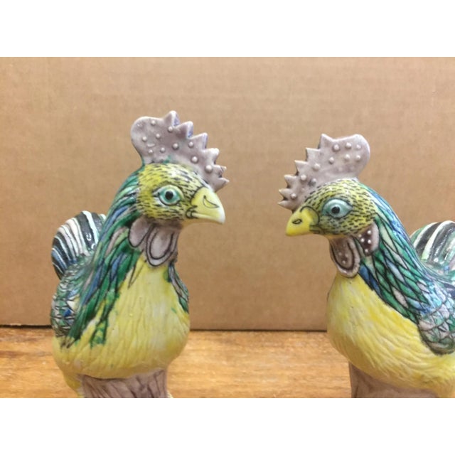 19th Century 19th Century Chinese Susancai Glazed Porcelain Roosters - a Pair For Sale - Image 5 of 11