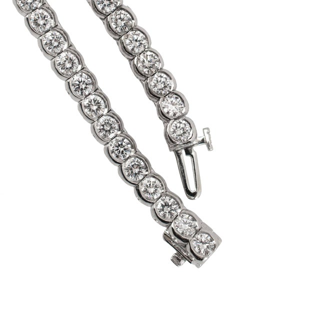 Platinum 17.54ctw Round Diamond Riviera Bezel Graduated Tennis Necklace For Sale In Houston - Image 6 of 9