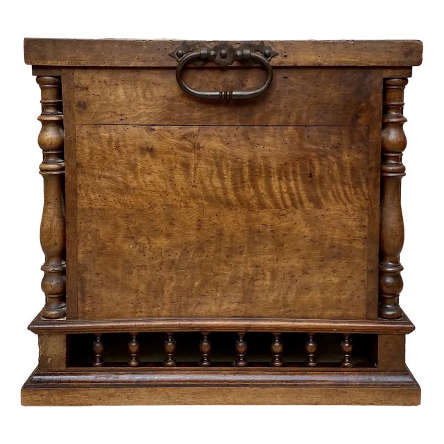 Early 20th Century French Hand-Carved Wooden Trunk For Sale