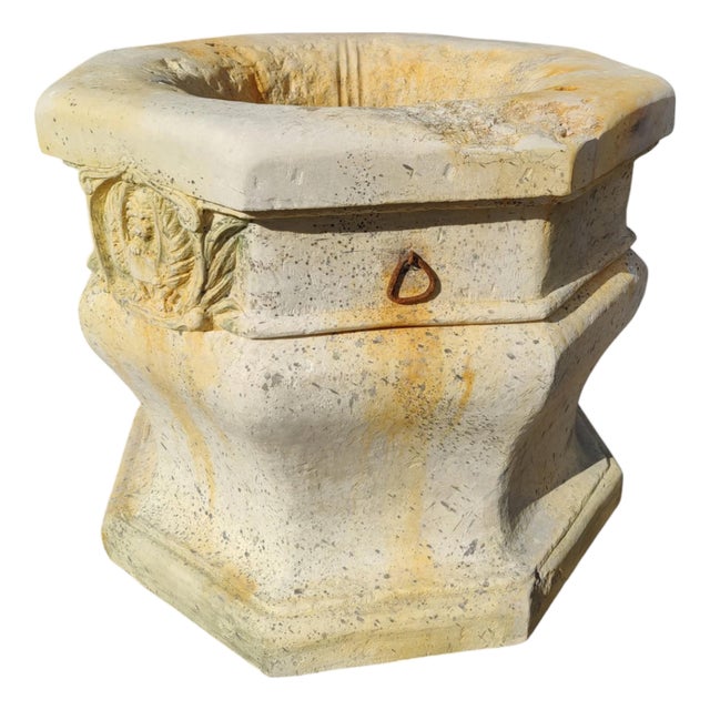 Venetian Botticino Marble Well, 18th Century For Sale