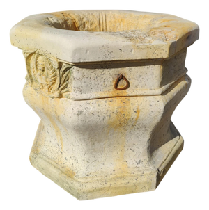 Venetian Botticino Marble Well, 18th Century