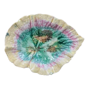 Early 20th Century Etruscan Majolica Begonia Leaf