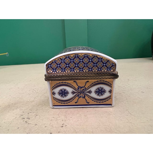 1970s Large Porcelain Trinket Box With Victorian Scene For Sale - Image 5 of 9