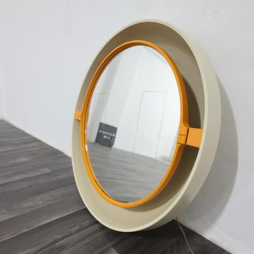 Space Age Plastic Mirror in the style of Specchio Allibert, 1970s For Sale - Image 4 of 12