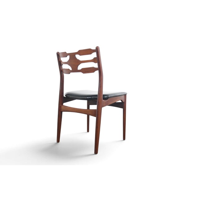 Mid-Century Modern 1960s Set of Six Danish Modern Dining Chairs in Teak For Sale - Image 3 of 13
