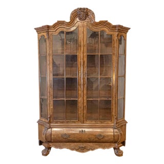 Dutch Rococo Revival 1890s Bombé Vitrine Display Cabinet with Carved Medallion For Sale