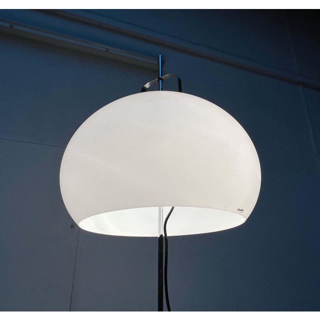 Mid-Century Modern Italian Space Age Model Lucerna Floor Lamp by Guzzini for iGuzzini, 1960s For Sale - Image 6 of 18