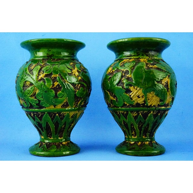 Antique Green Neo-Renaissance Vases in Relief by Vincenzo Corrente, 1890s, Set of 2 For Sale - Image 4 of 18