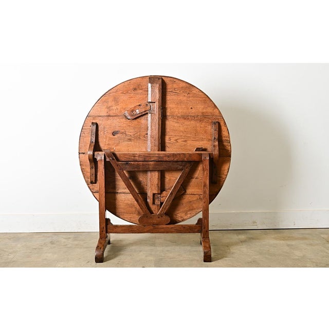 French 19th Century Round Oak Tilting Vendange Table For Sale - Image 11 of 12