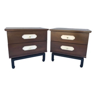 American of Martinsville Pair of Mid-Century Modern Nightstands For Sale