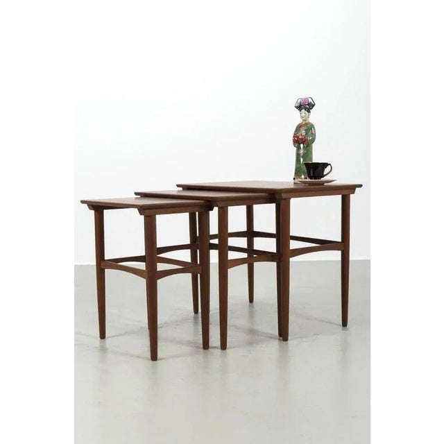 Vintage mimiset from denmark made of teak veneer. The mimiset consists of 3 tables or different heights. In good vintage...