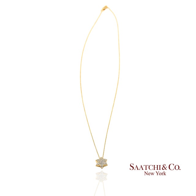 18k(750) Yellow Gold Natural Diamond Star Shape Pendant Necklace With Chain For Sale - Image 4 of 12