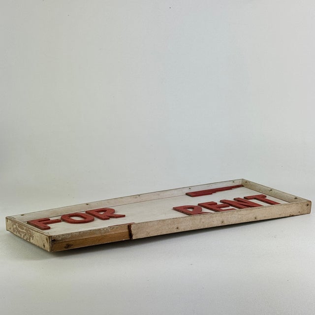 Early 20th Century Vintage Art Deco Period Wood "For Rent" Sign in Bright Red Lettering and Design Motif For Sale - Image 5 of 8